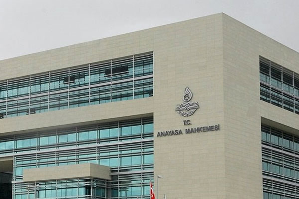 AYM'den Cumhurbaşkanı'nın yetkisine iptal