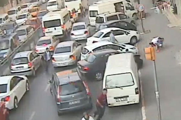 İstanbul'da silahlı çatışma: 1 ölü 3 yaralı