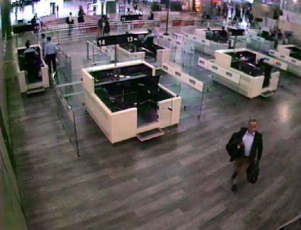 Savcı Seçen yurtdışına böyle çıkmış