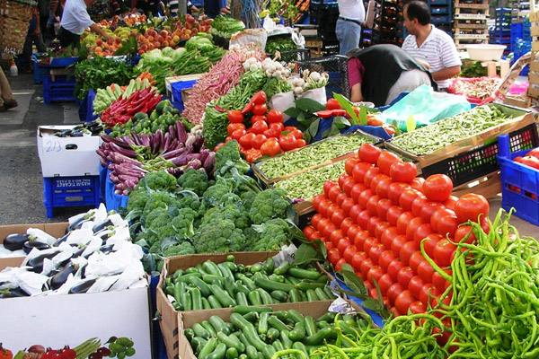 'Rusya'yla kriz, meyve sebze fiyatlarını düşürdü'
