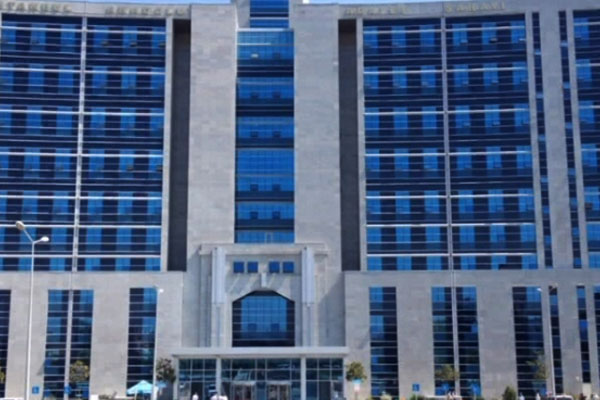 Adliye tuvaletindeki silaha gözaltı