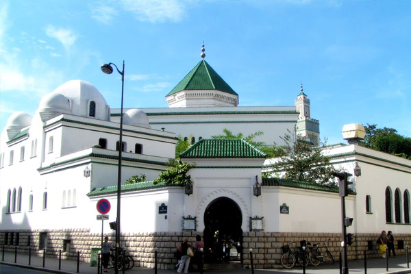 Fransa camileri kapatmayı planlıyor