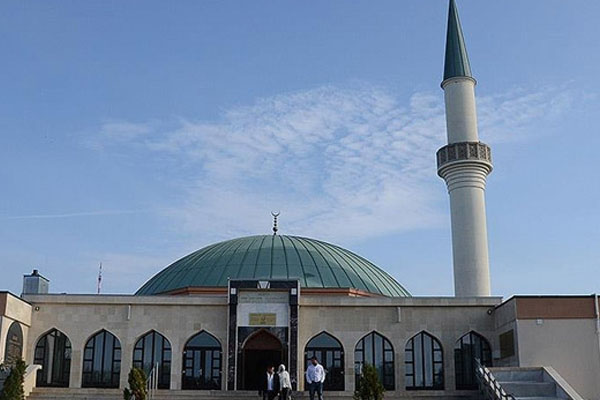 'İslam Yasası' Anayasa Mahkemesi'nde