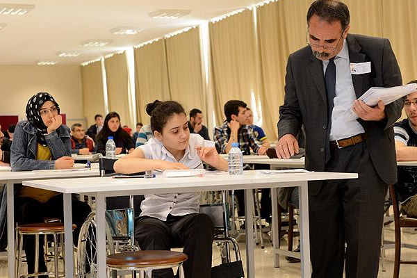 Kamuya bin 950 engelli memur alınacak