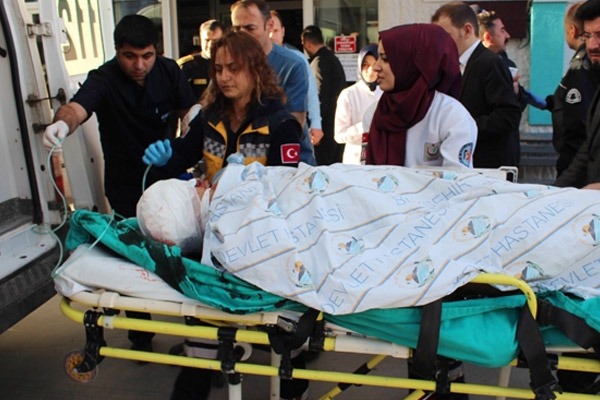 Polis başından vurulmuş halde bulundu