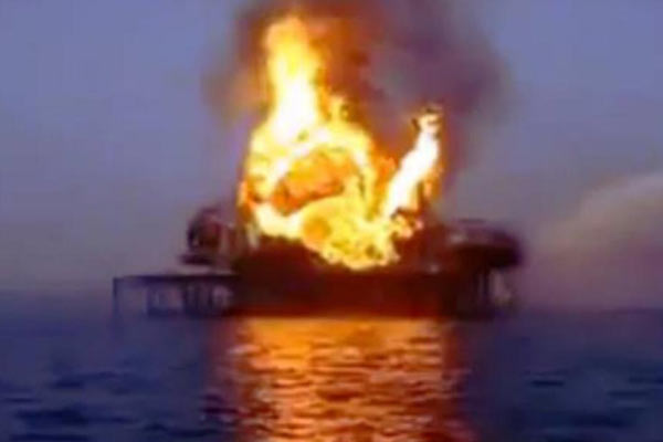 Azerbaycan petrol yatakları yanıyor