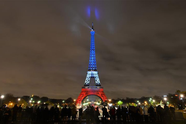 Fransa seçimler için sandığa gidiyor