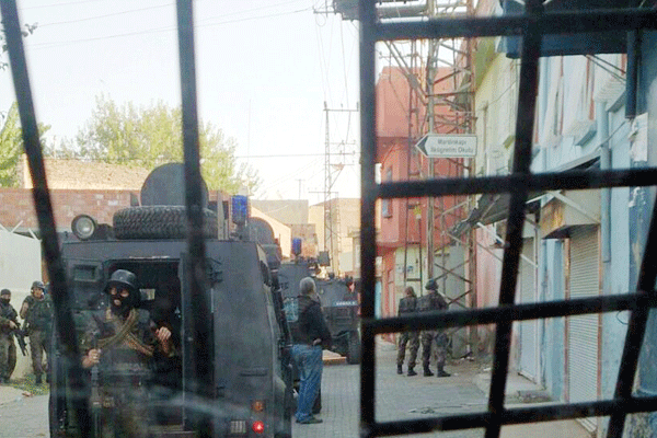 Cizre ve Sur'da operasyonlar büyüyor