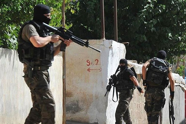 Sur'da 18 PKK'lı öldürüldü