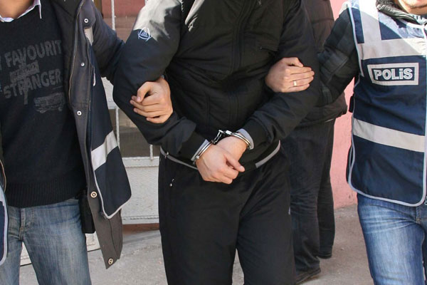 'FETÖ' operasyonunda 13 gözaltı