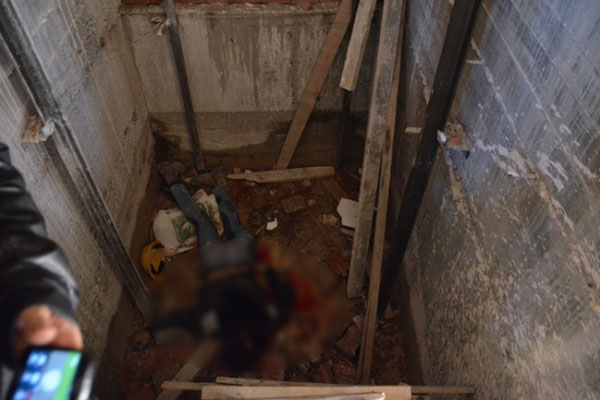 Asansör boşluğuna düşen işçi hayatını kaybetti