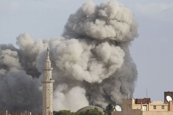 Rusya Halep'te sivilleri vurdu: 14 ölü