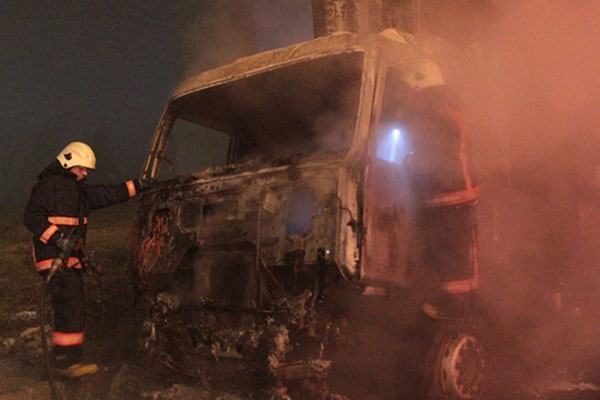 İstanbul'da araç yangını