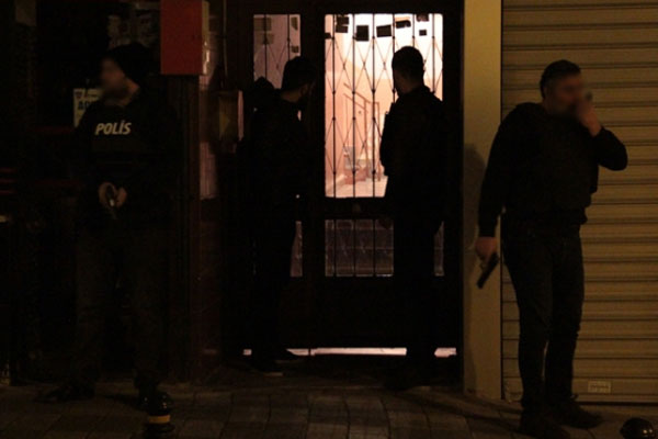 İstanbul'da şafak operasyonu