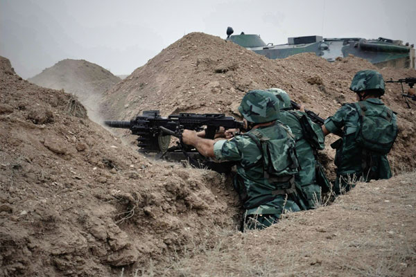 Ermenistan'a ait zırhlı araç patlatıldı