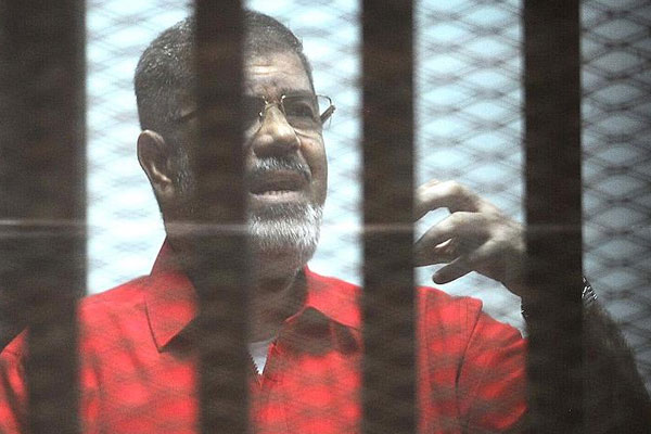 Mısır'da mahkumlar sudan zehirlendi