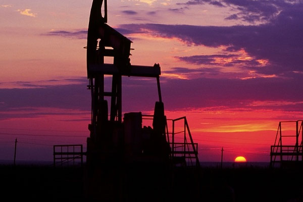 ABD: IŞİD petrolü Türkiye'ye gidiyor