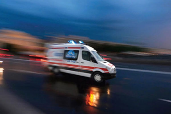 İşçileri taşıyan otobüs devrildi