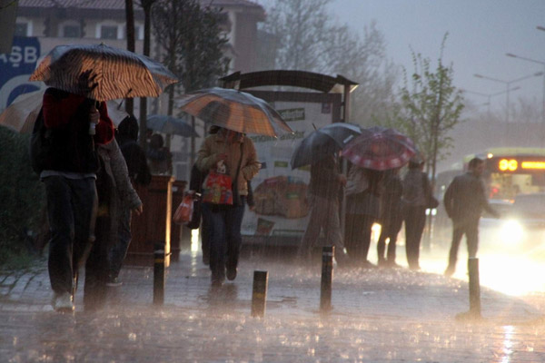 Batı Akdeniz'e sağanak uyarısı