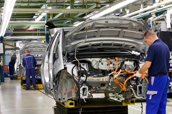 Rus fabrikaları üretim sıkıntısı çekiyor