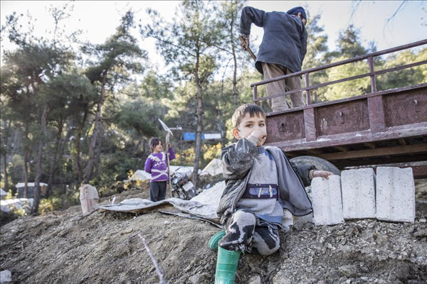 Bayırbucak'ta çocukların zorlu yaşamı