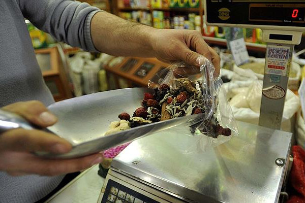 'Kanseri tedavi eden hiçbir gıda maddesi yok'