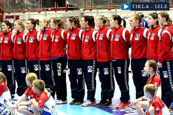 Milli marş yerine 'Gangnam Style'