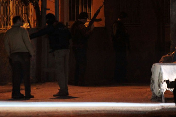 Adana'da polis merkezine saldırı