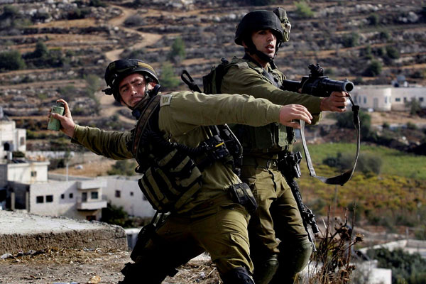 İsrail askeri 2 Filistinliyi öldürdü
