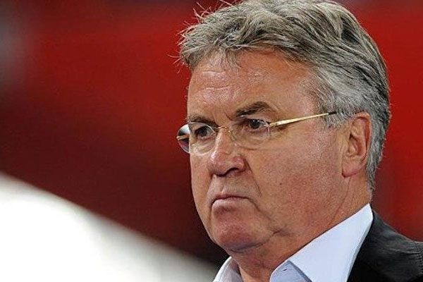 Chelsea Hiddink ile görüşüyor