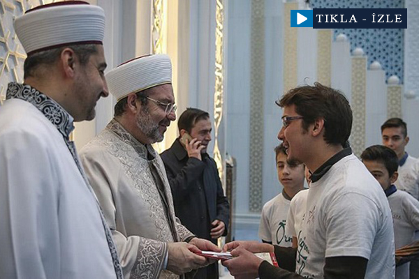 Görmez, sabah namazında gençlerle buluştu