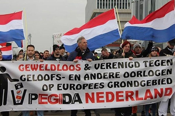 Hollanda'da ırkçı PEGIDA gösterisi