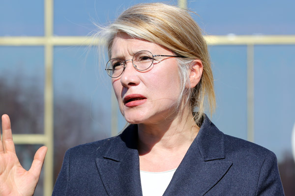 Emine Ülker Tarhan: Siyaset için para lazımmış