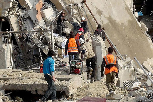 Rus jetleri İdlib'de mahkeme binasını vurdu: 40 ölü, 150 yaralı