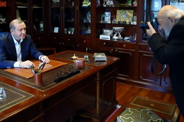 Ara Güler: Cumhuriyet umrumda bile değil