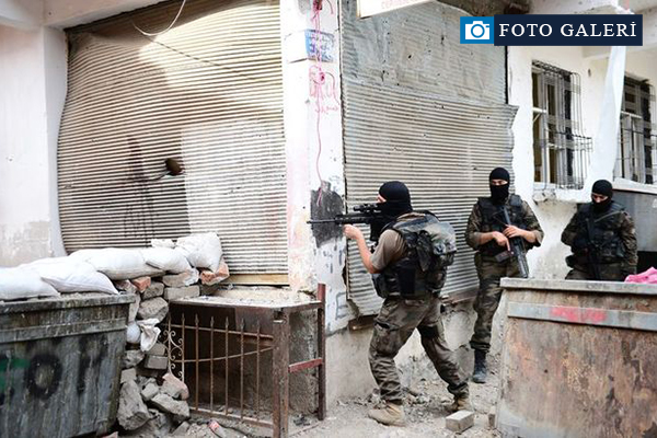 Sur'daki operasyonunun fotoğrafları paylaşıldı