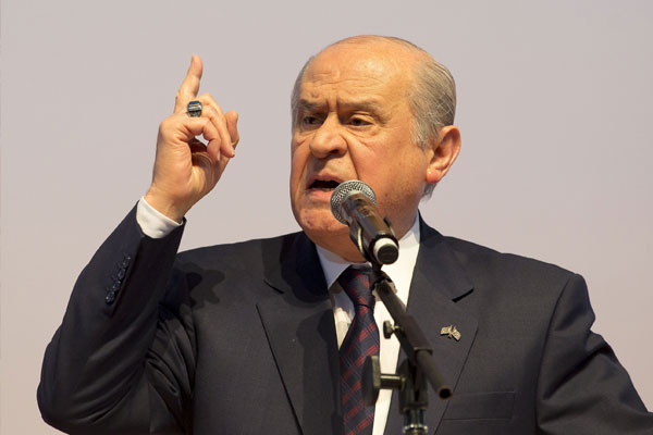 Bahçeli: MHP Davutoğlu'nun yanındadır