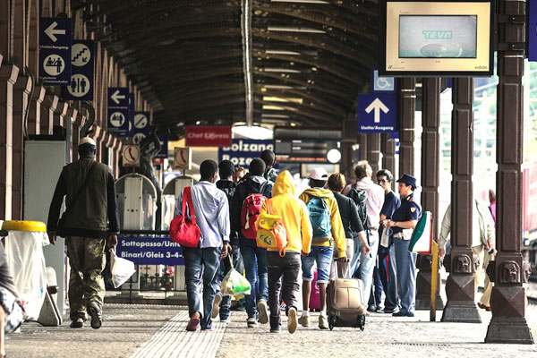 Avrupa'ya 1 milyon sığınmacı ulaştı