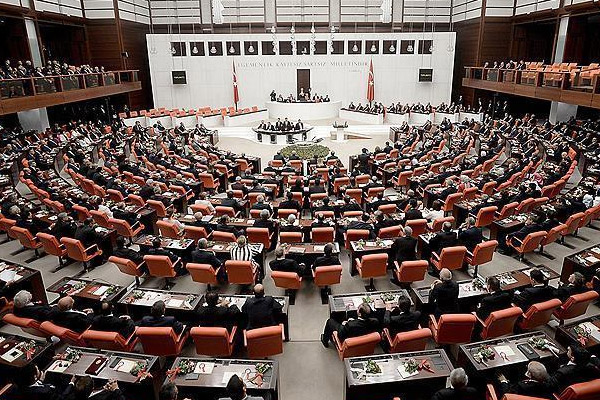 'Torba kanun tasarısı' TBMM Başkanlığı'na sunuldu