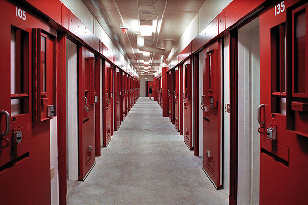 3 bin mahkum 'yanlışlıkla' tahliye edildi