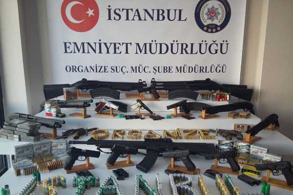 İstanbul'da silah kaçakçılarına operasyon