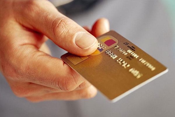 Bakan'dan kredi kartı aidatı açıklaması