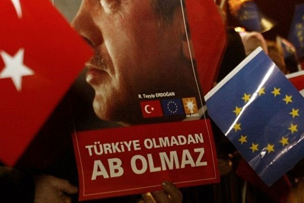 'Türkiye’ye AB yardımı dondurulsun'