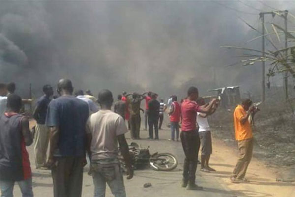 Nijerya'da patlama: 100'den fazla ölü