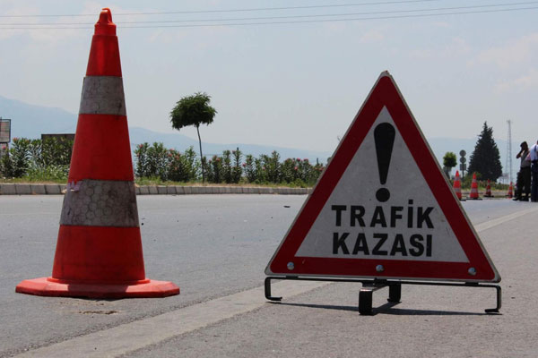 Öğrenciler kaza yaptı: 2 ölü