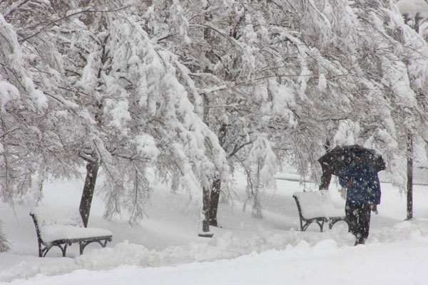 Doğu eksi 19'u gördü
