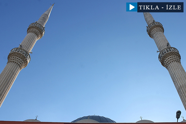 Cami minaresinden PKK marşı