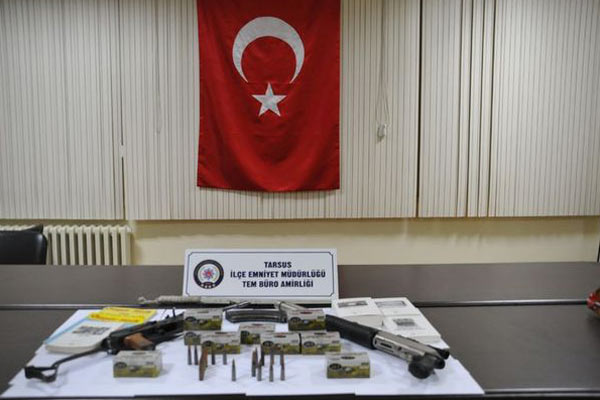 Tarsus'ta toprağa gömülü mühimmat ele geçirildi