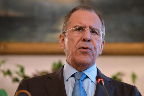 Lavrov'un önünde, Esed'i topa tuttu