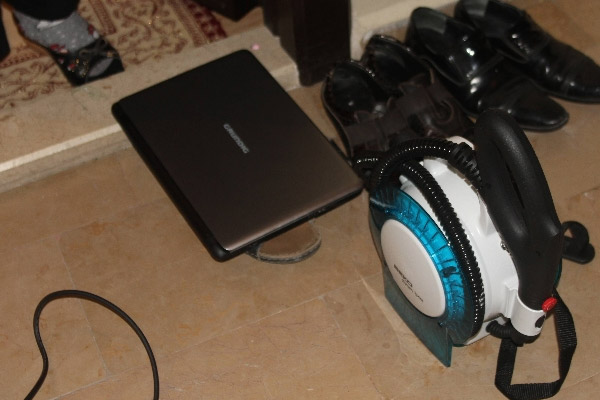 Hırsız çaldıklarını geri getirdi